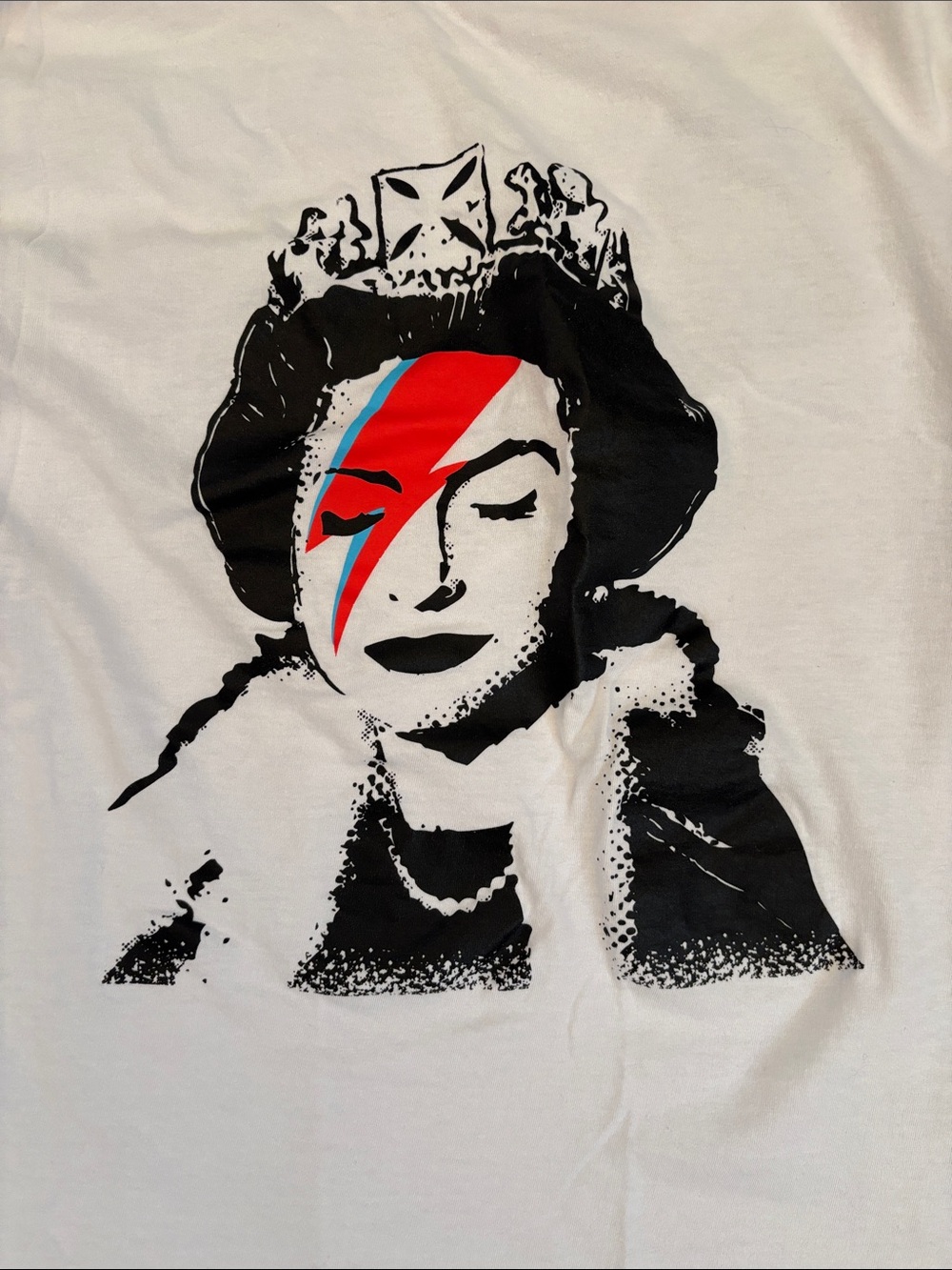 Banksy Queen Elizabeth tee - Picture 2 of 2